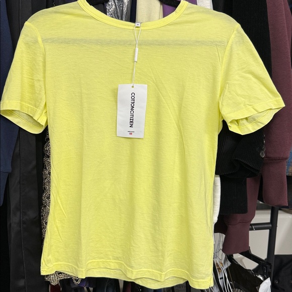 100% suprima cotton. Cotton Citizen Vibrant Lemon Tee medium - Picture 1 of 4